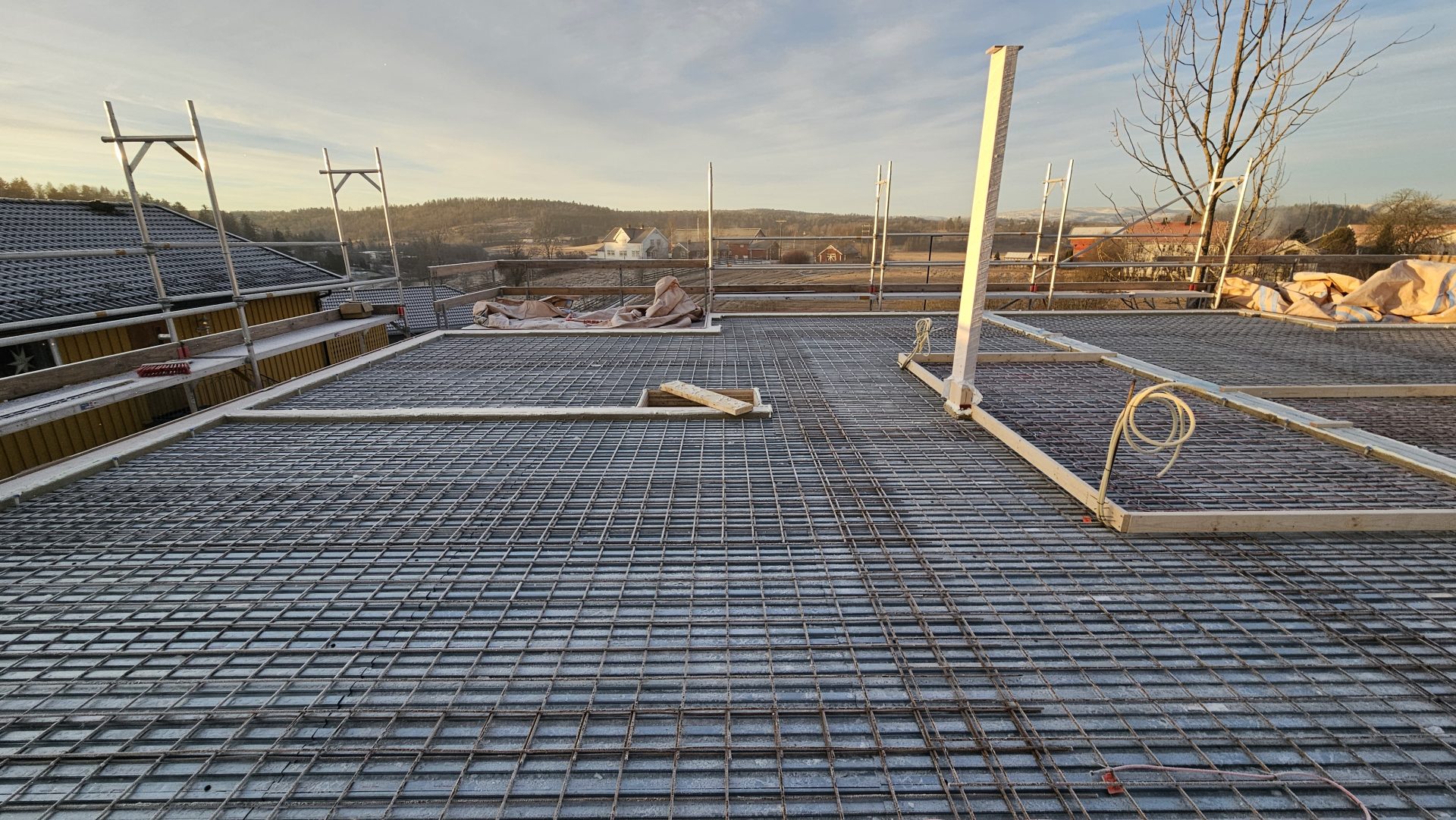 Armering over svalehaleplater før støp